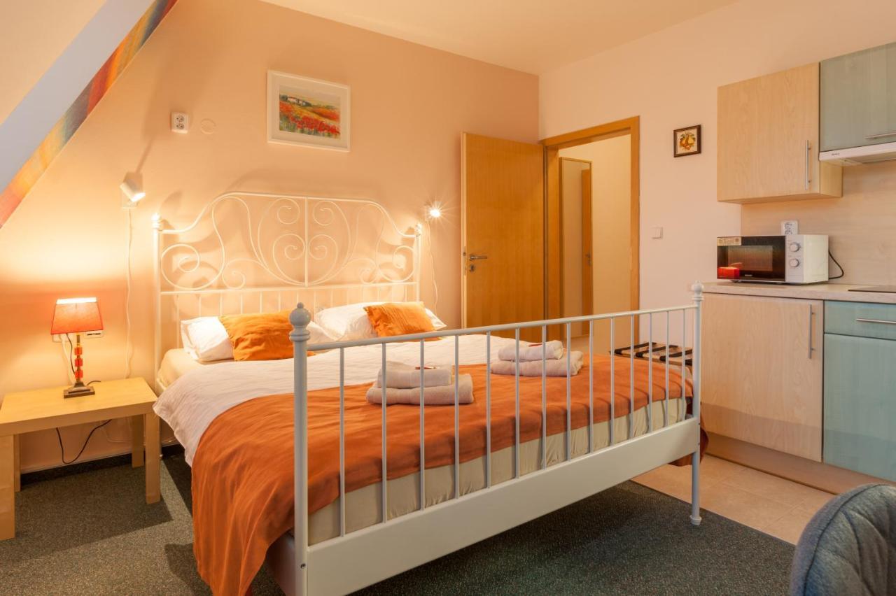 Apartmany Marco Shipping Ceske Budejovice Extérieur photo
