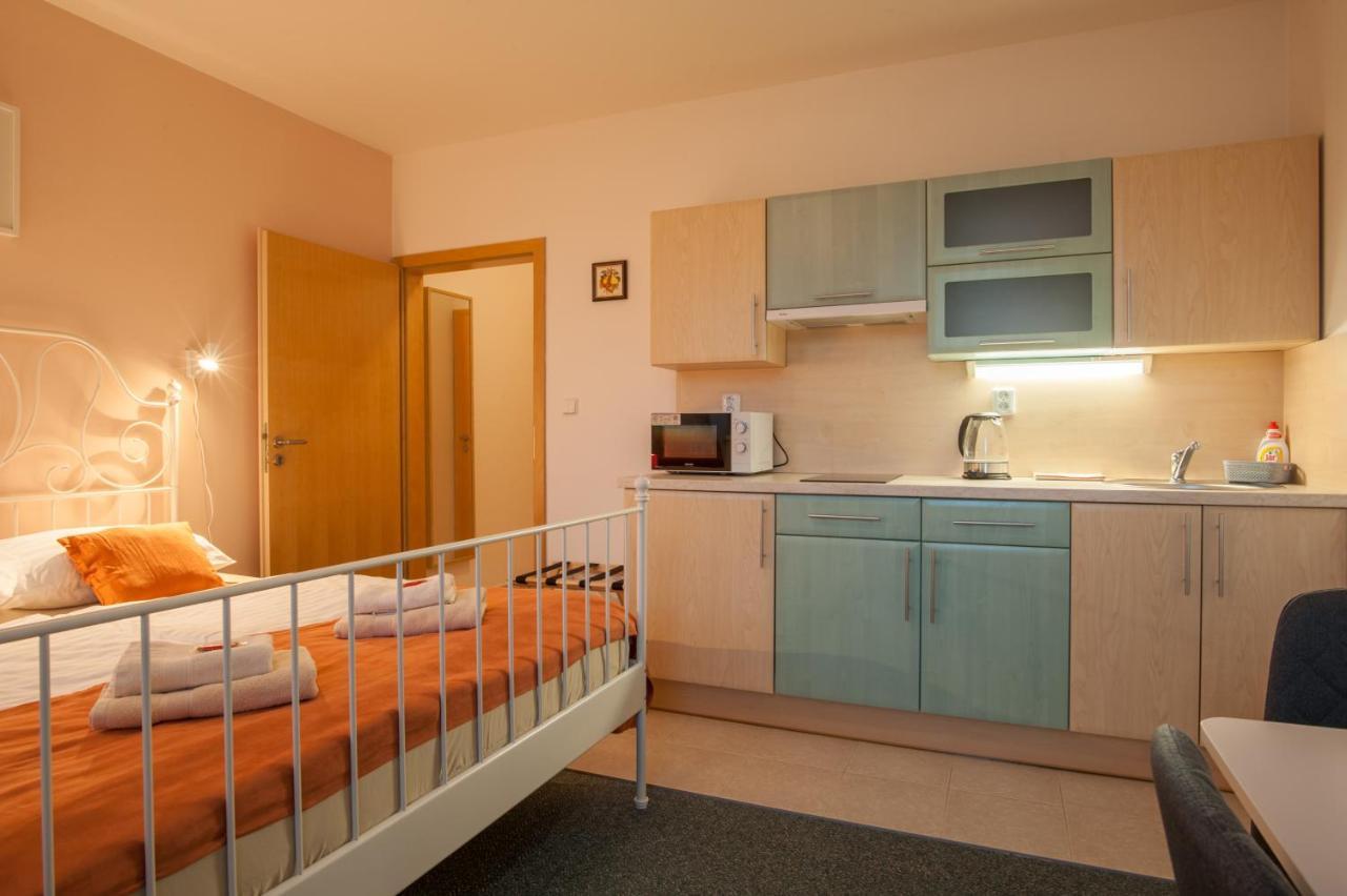 Apartmany Marco Shipping Ceske Budejovice Extérieur photo